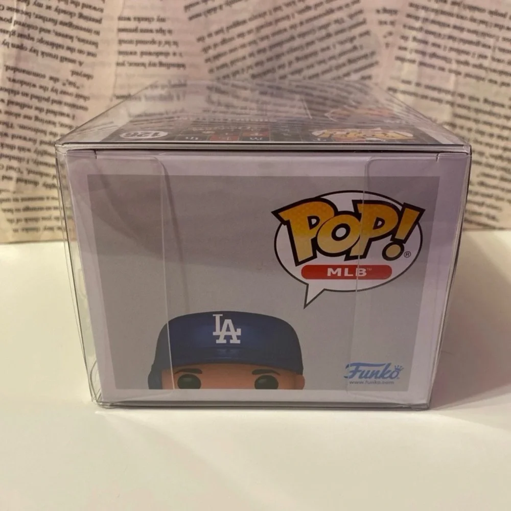 Shohei Ohtani #126 Funko Pop Chalice Collectibles Frank & Sons Exclusive - Picture 5 of 9